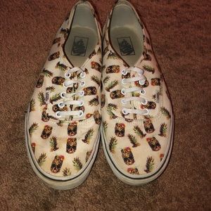 Pineapple Skull Vans sz 10